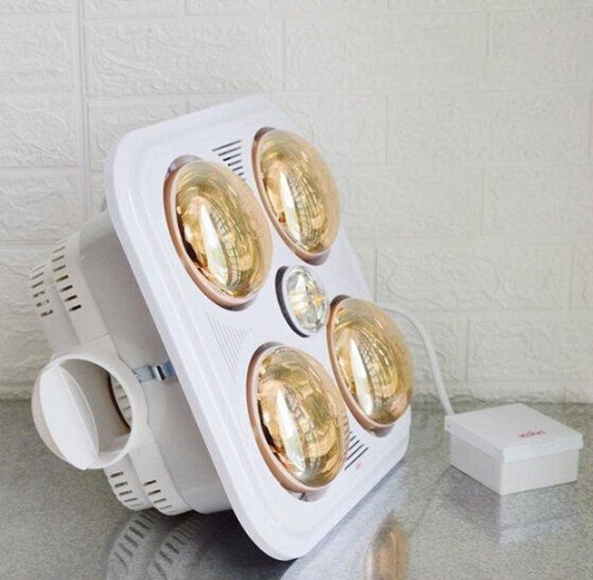 Đèn sưởi nhà tắm 4 bóng Braun Kohn âm trần kèm thông gió 1100W BU04G - Điều khiển bằng công tắc đơn giản