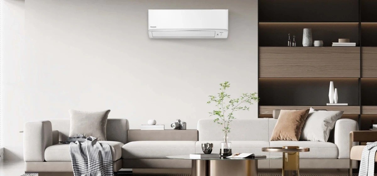 Điều hòa Panasonic 1 chiều inverter 18000 BTU RU18CKH-8BD (mặt lạnh dài) - Thiết kế mặt lạnh dài thanh lịch