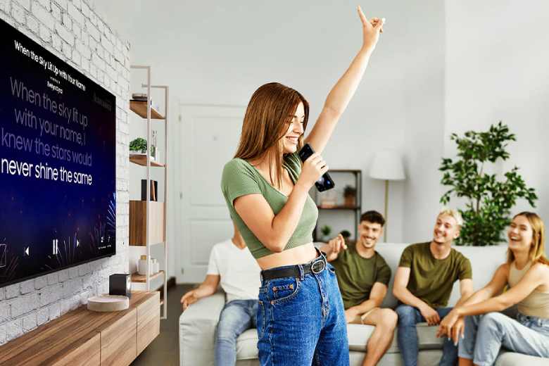 Smart Tivi Mini LED Samsung AI 4K 50 inch UA50M77HA - Karaoke tại gia