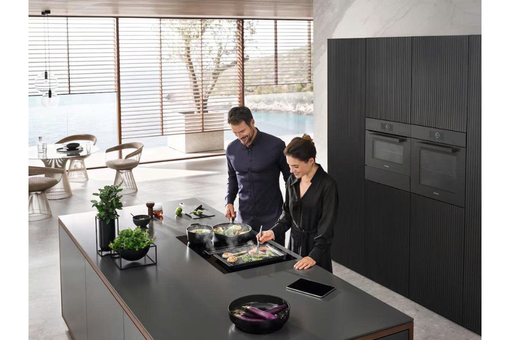Bếp từ kết hợp hút mùi Miele KMDA 7473-1 FL-U Silence - FlexZone và tự nhận nồi