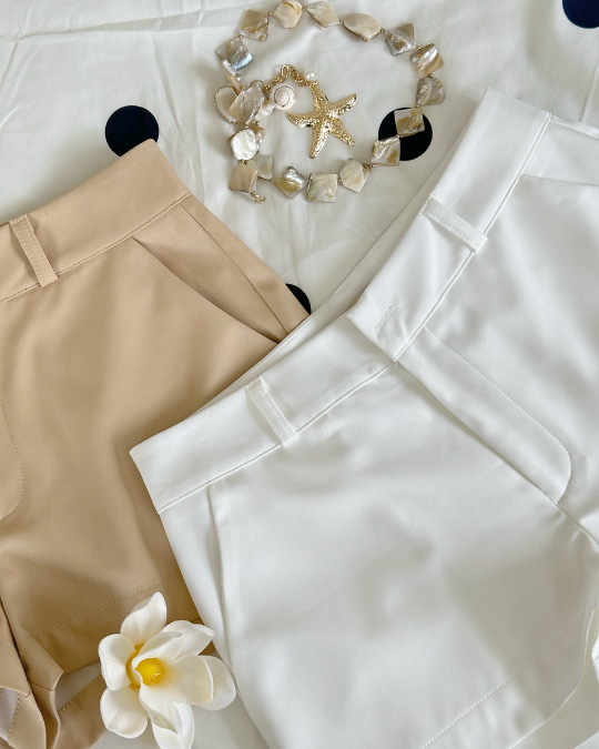 Quần Basic Shorts Trắng - Ảnh 2 | Kooky House