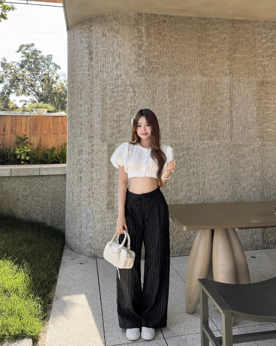 Quần Striped Đen | Kooky House
