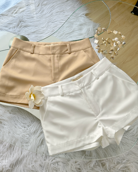 Quần Basic Shorts Trắng - Ảnh 4 | Kooky House
