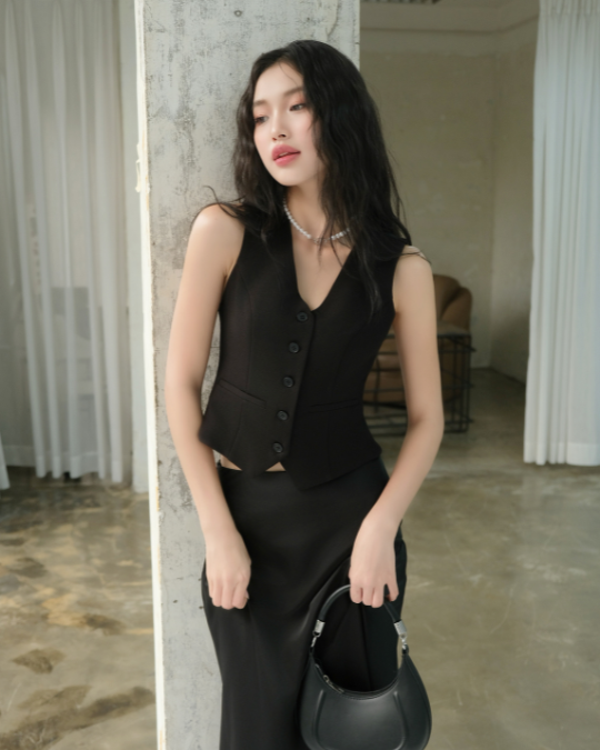 Áo Gile Đen - Ảnh 2 | Kooky House