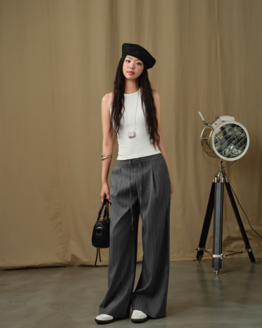 Quần Striped Xám - Ảnh 3 | Kooky House