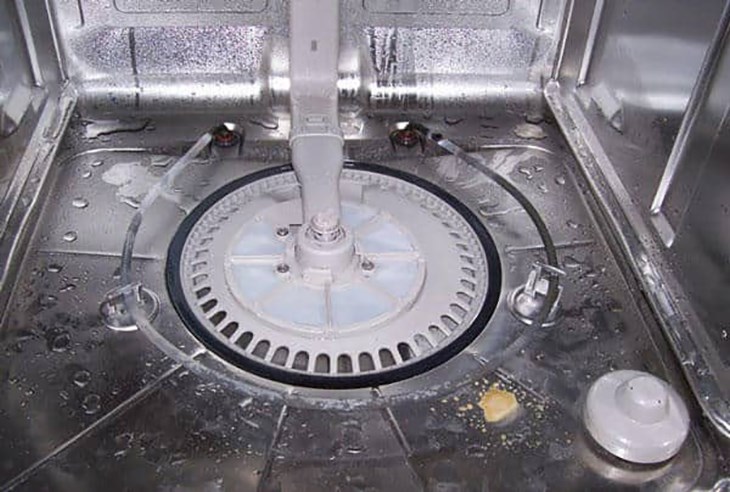 Nguyên nhân máy rửa bát bị đọng nước và cách khắc phục !