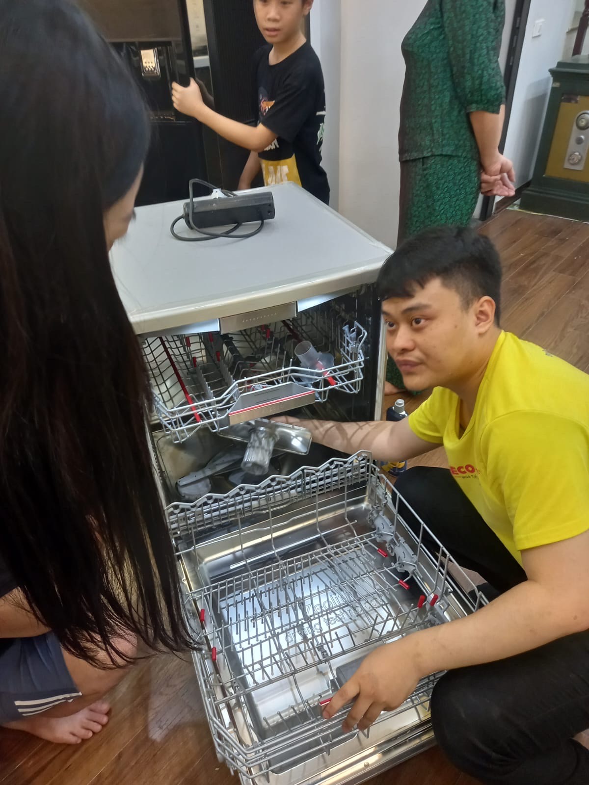 Muối rửa bát cho vào đâu, cho bao nhiêu là đủ ?