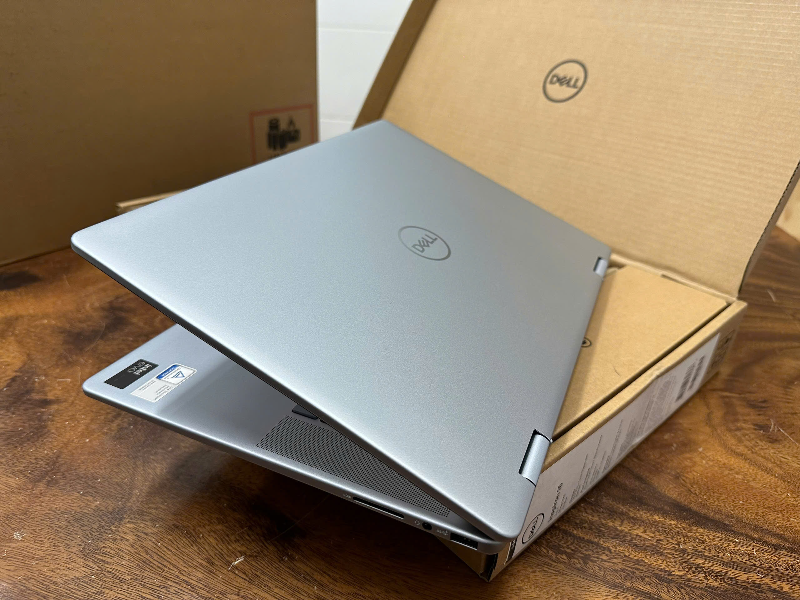 Máy tính xách tay Dell Inspiron 16 Plus 7640 ( i5.12450H | 16GB | 512GB | 16.0'' FHD+ | Win 11 | NK)