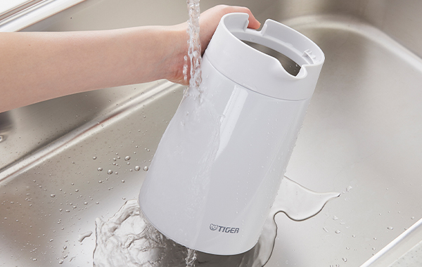 Bình thủy giữ nhiệt chân không Tiger PWO-A160-W 1.6L màu trắng