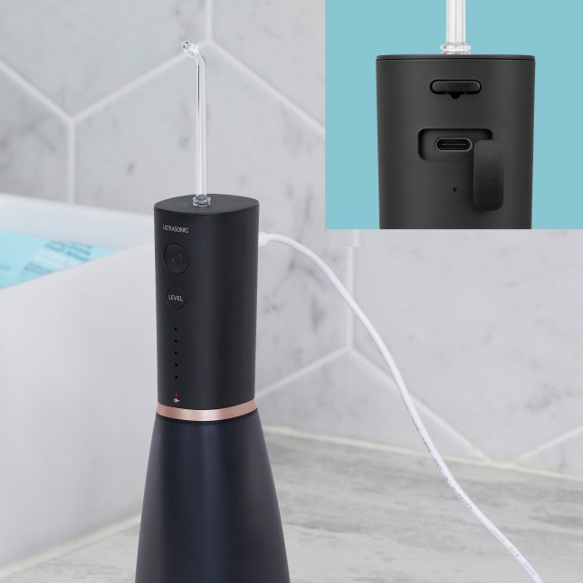 Máy tăm nước Panasonic EW-DJ86-K442