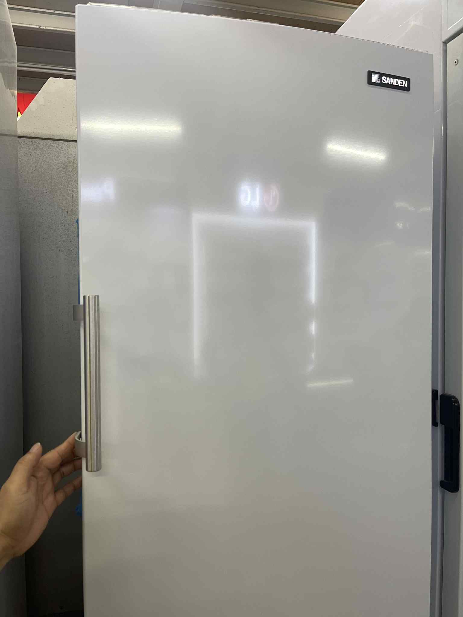 Tủ đông đứng Sanden SFN-0250 250 lít ,Inverter ,không đóng tuyết