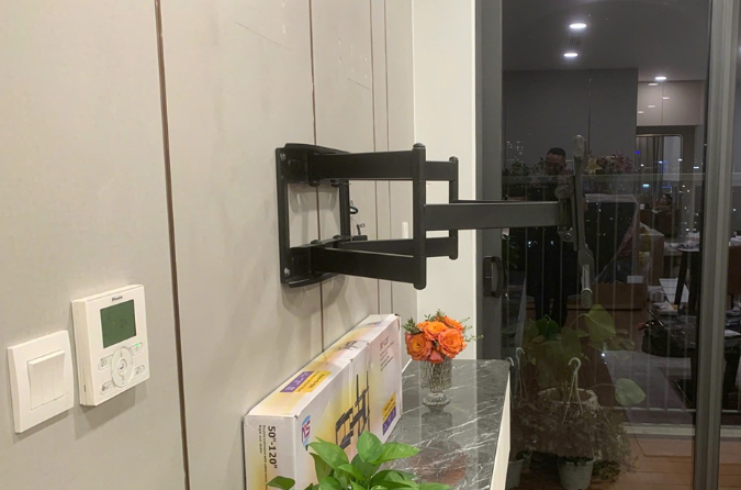 Giá Treo Tivi Đa Năng NS-P800 (50"- 120") Xoay Trái Phải 150 Độ