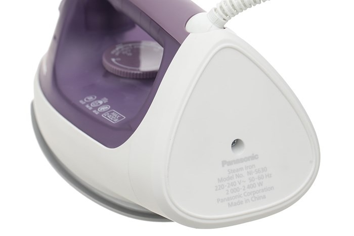 Bàn là hơi nước Panasonic NI-S630VRA 2400W