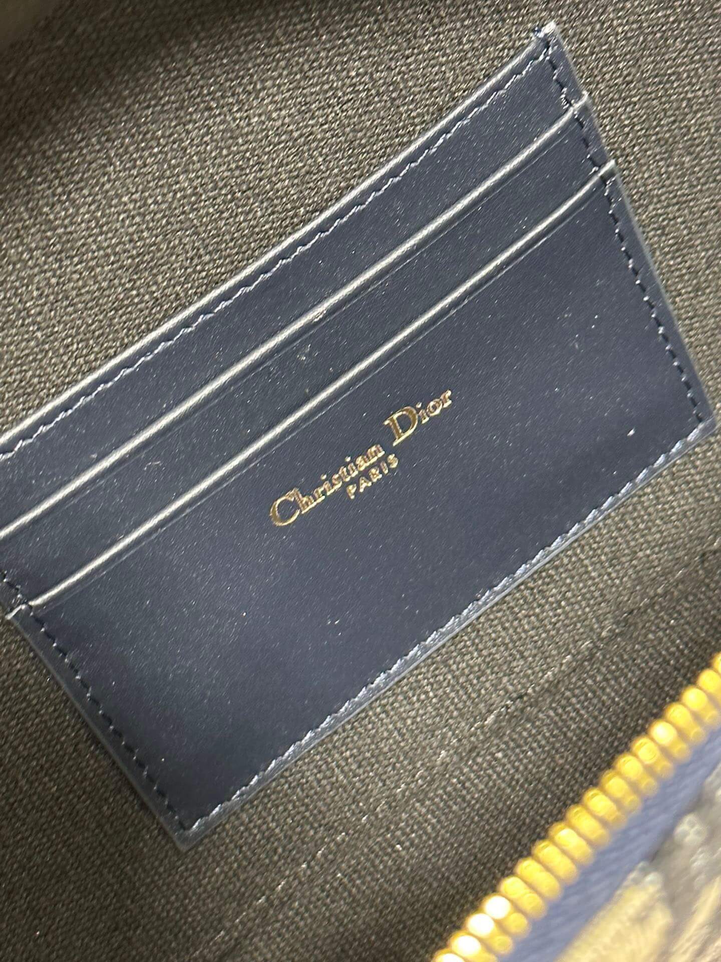 CD Caro Vanity