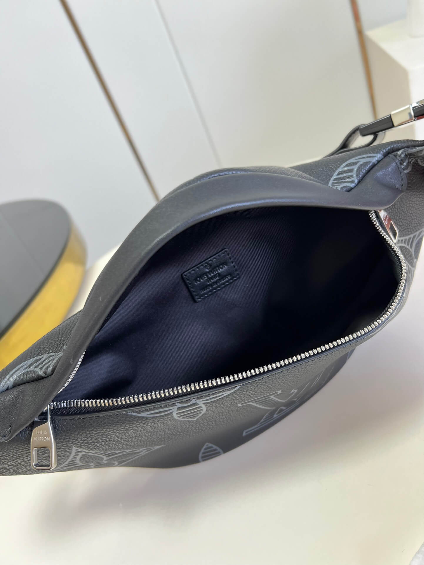 LOUIV Belt Bag
