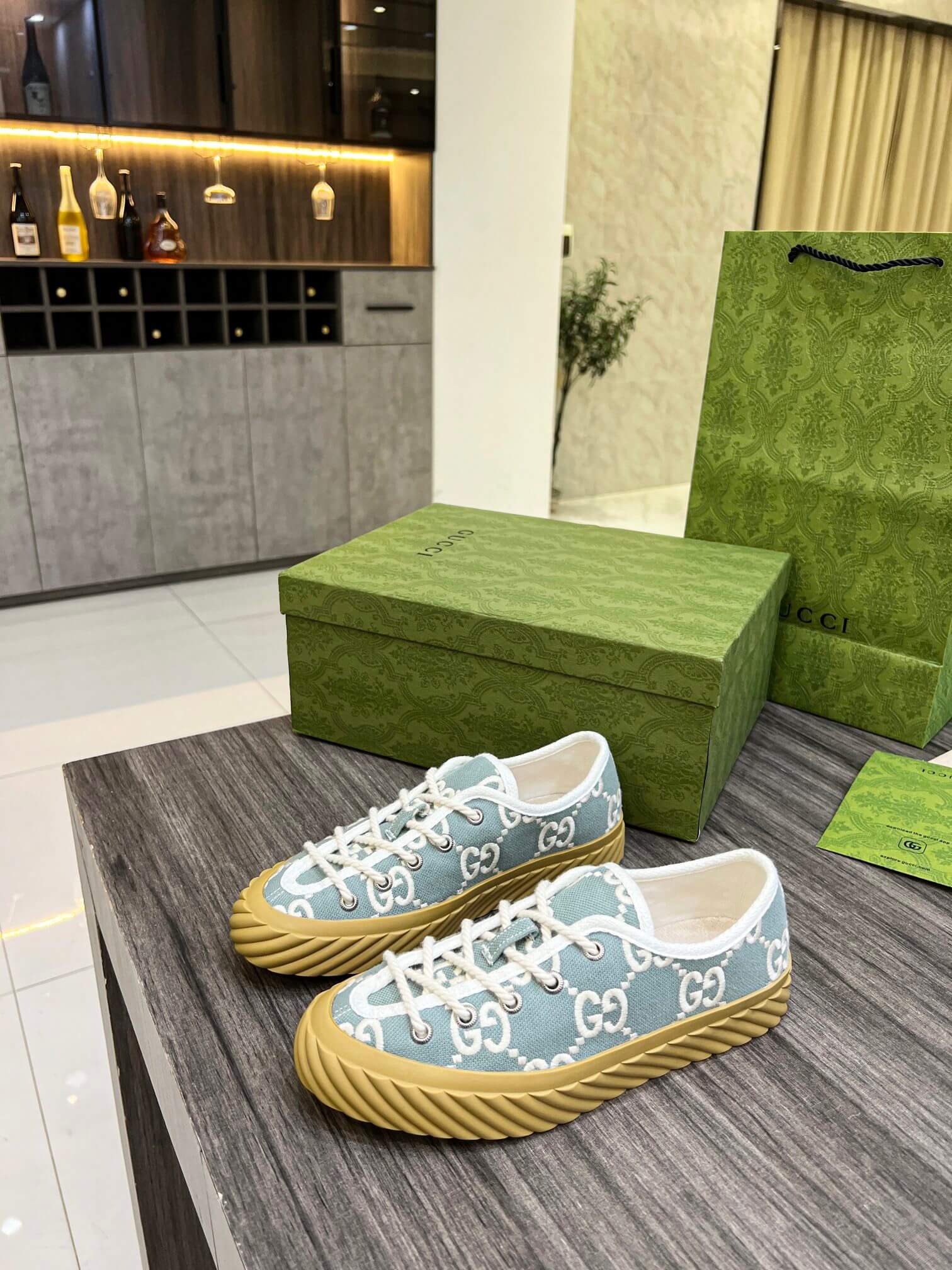 GG Sneakers
