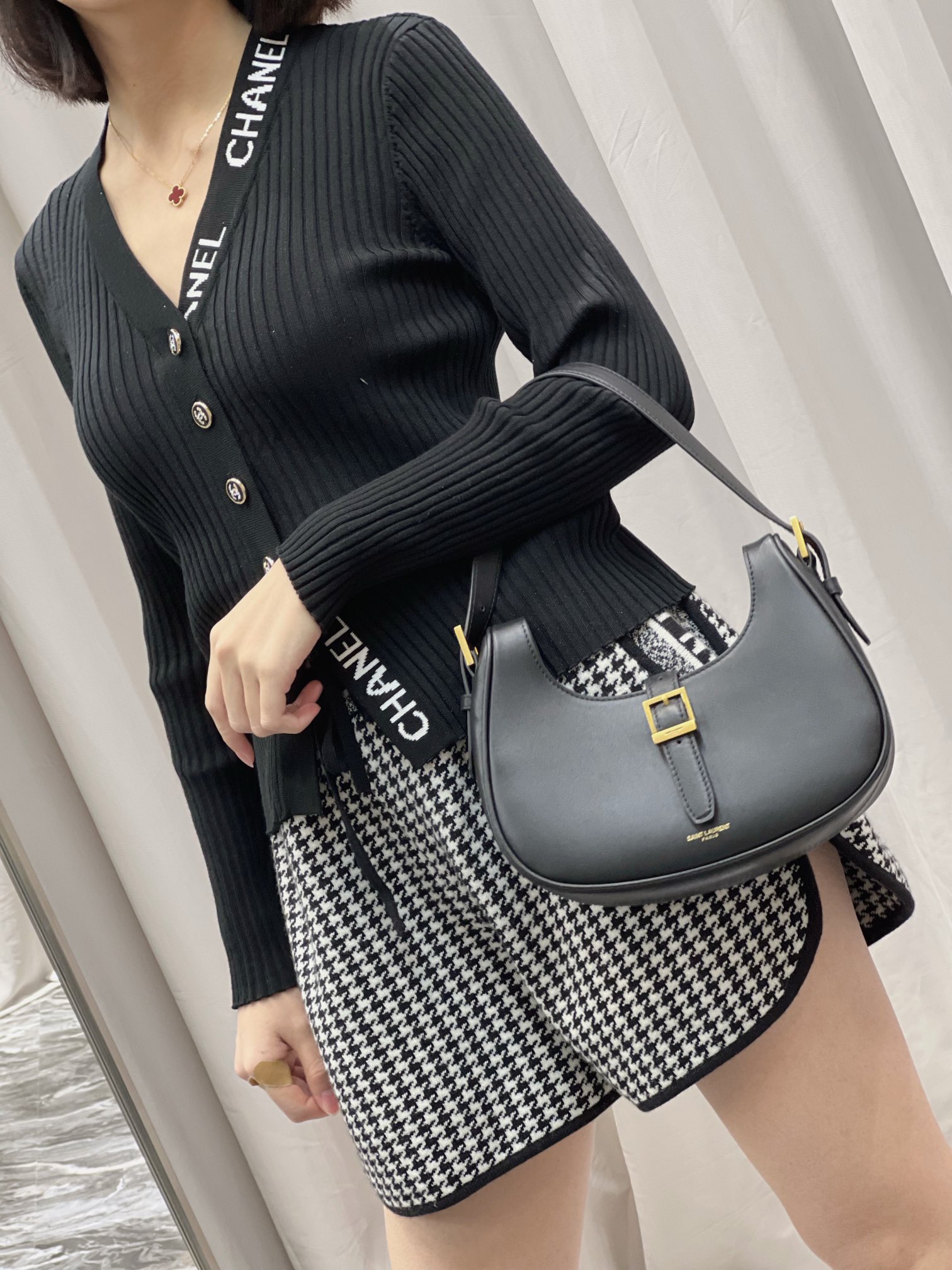 YSL Hobo 672615