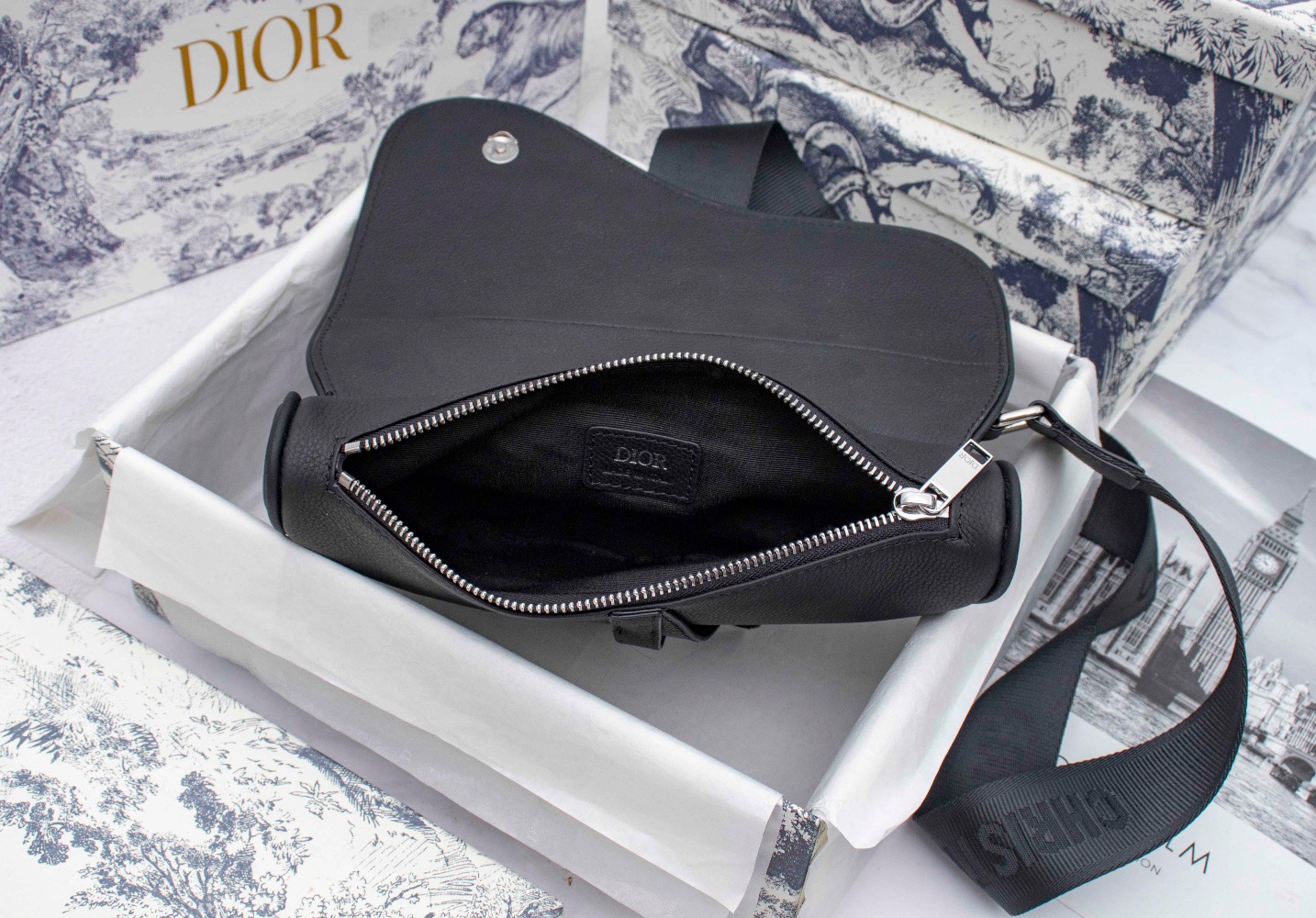 CD Saddle Homme