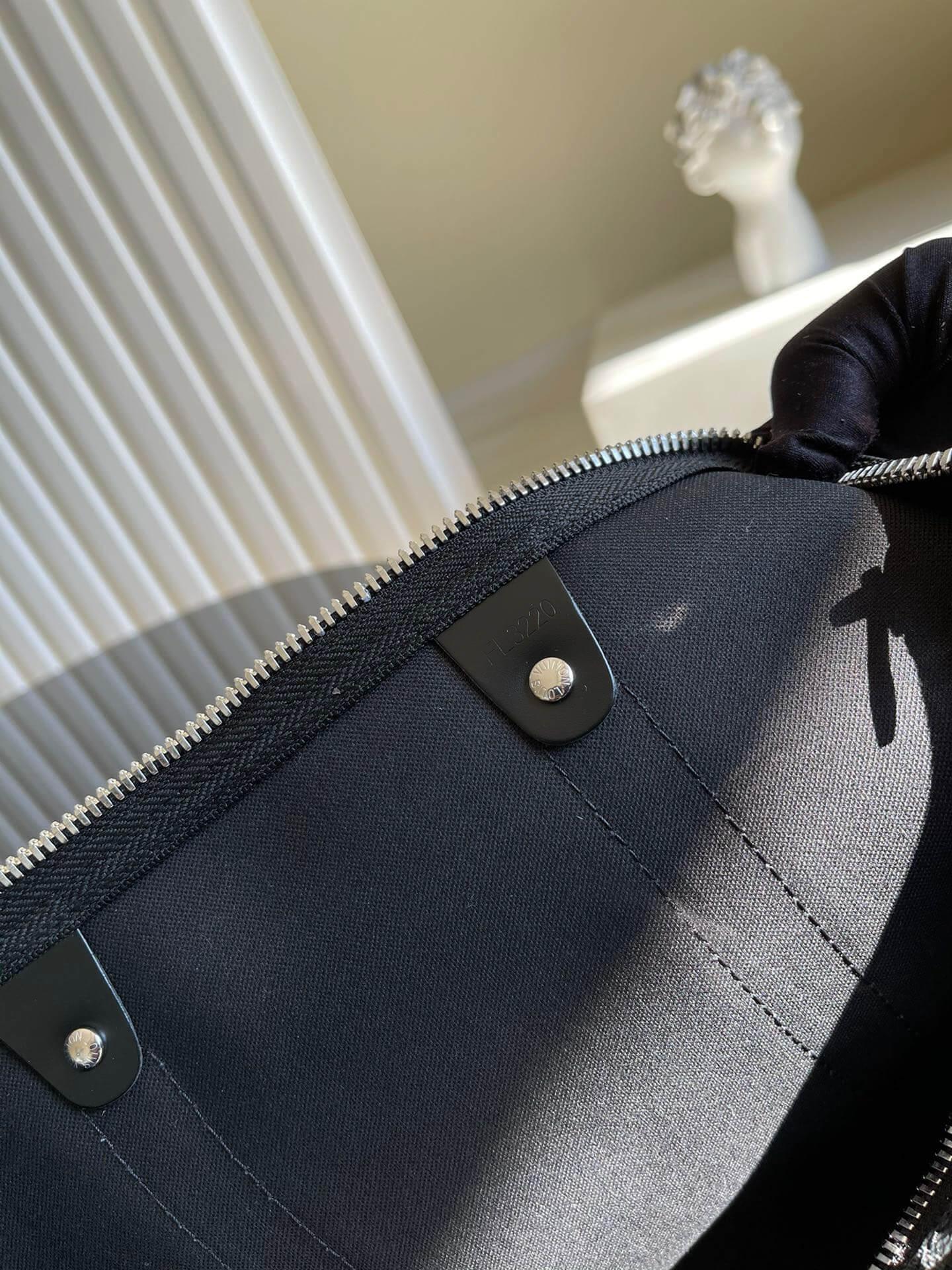 LOUIV Keepall