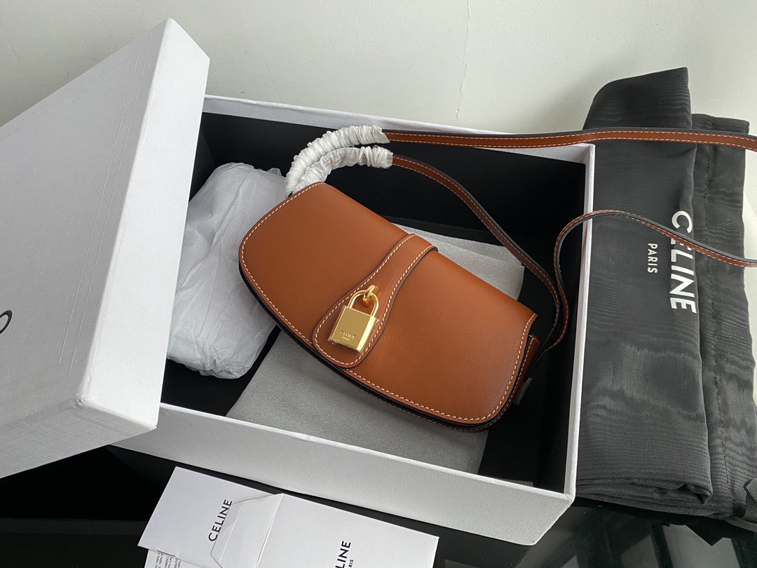 CEL Tabou Clutch on Strap