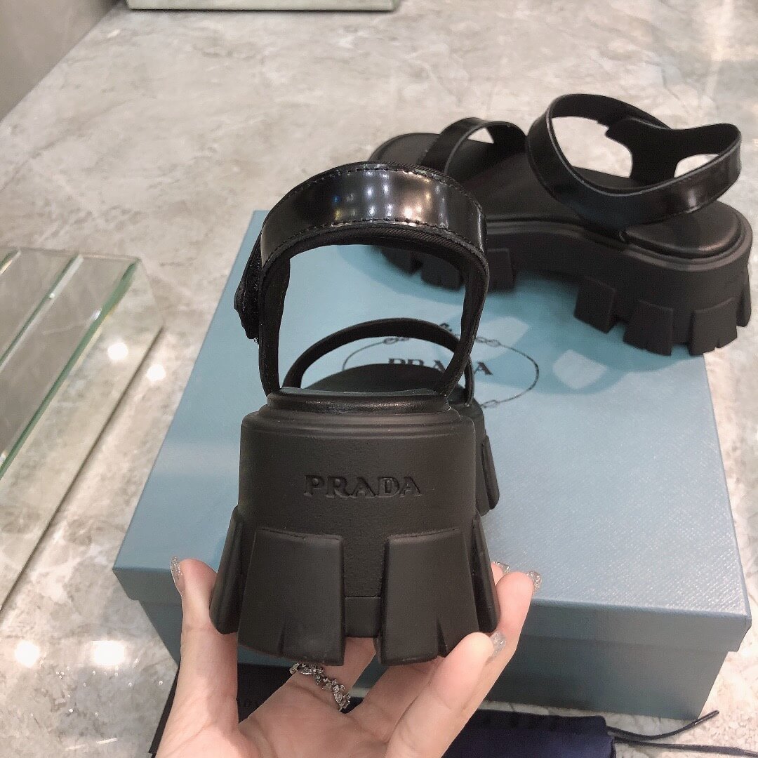 PR Chunky Sandals