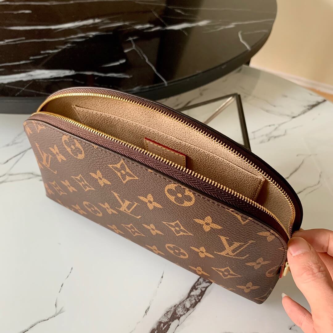 LOUIV Pouch