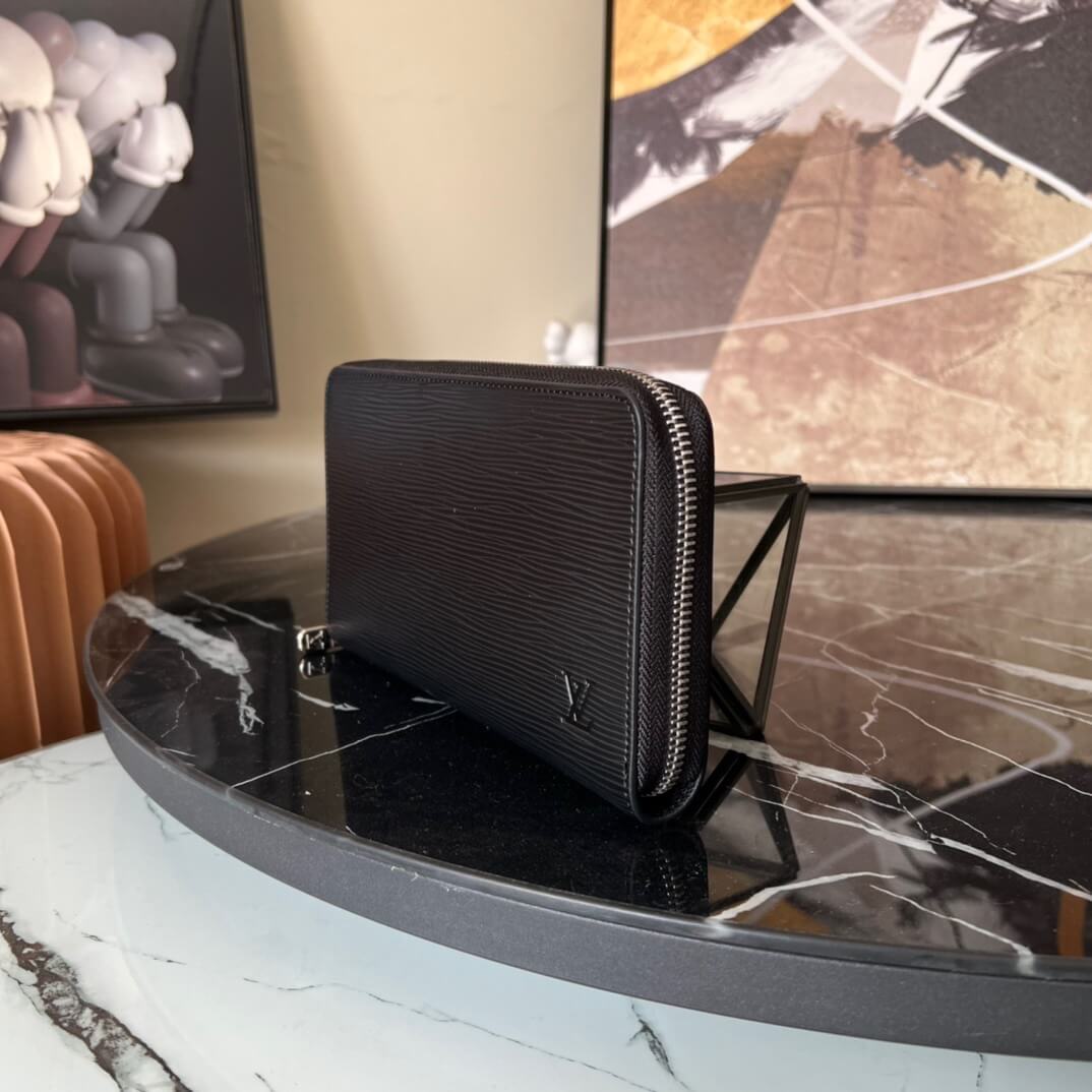 LOUIV Zippy Travel Wallet