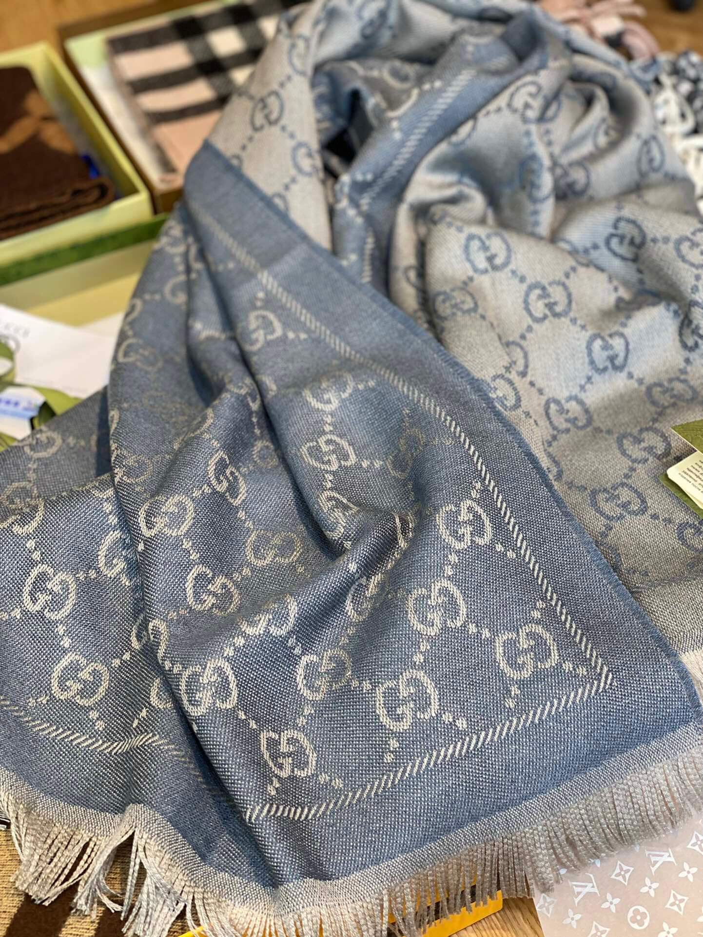 GG Scarfs