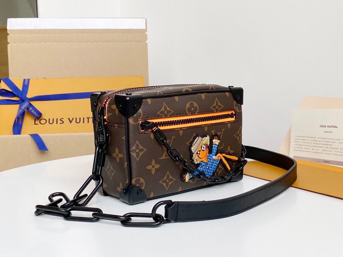 LOUIV Soft Trunk