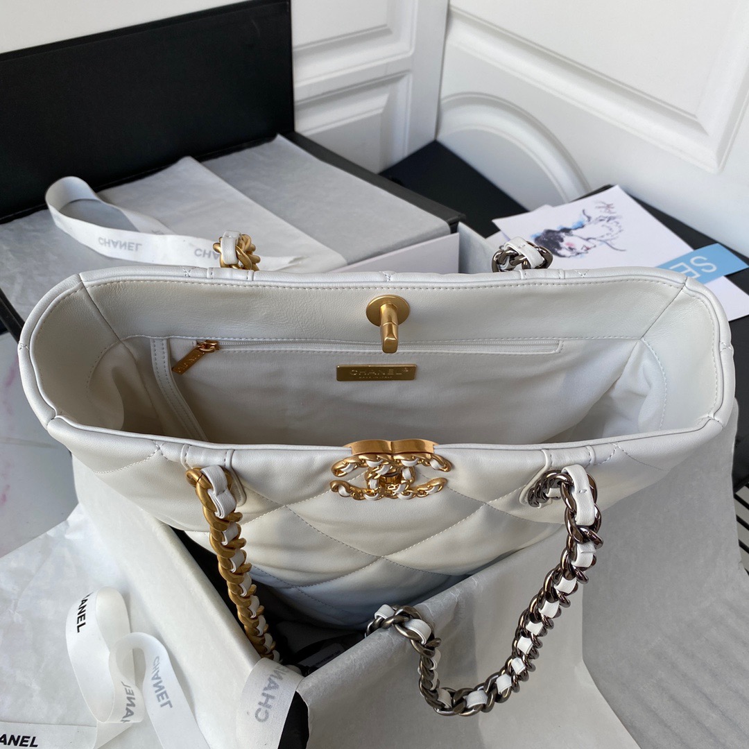 CC 19 Tote
