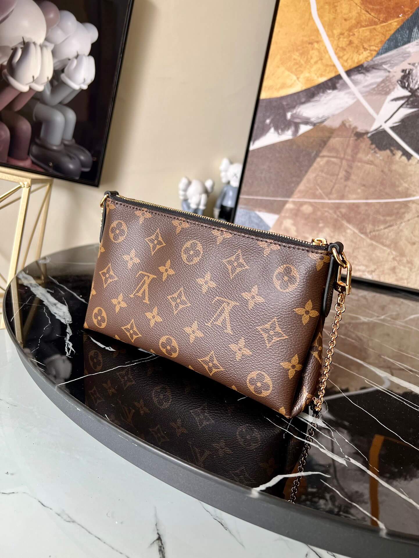 LOUIV Pallas Clutch