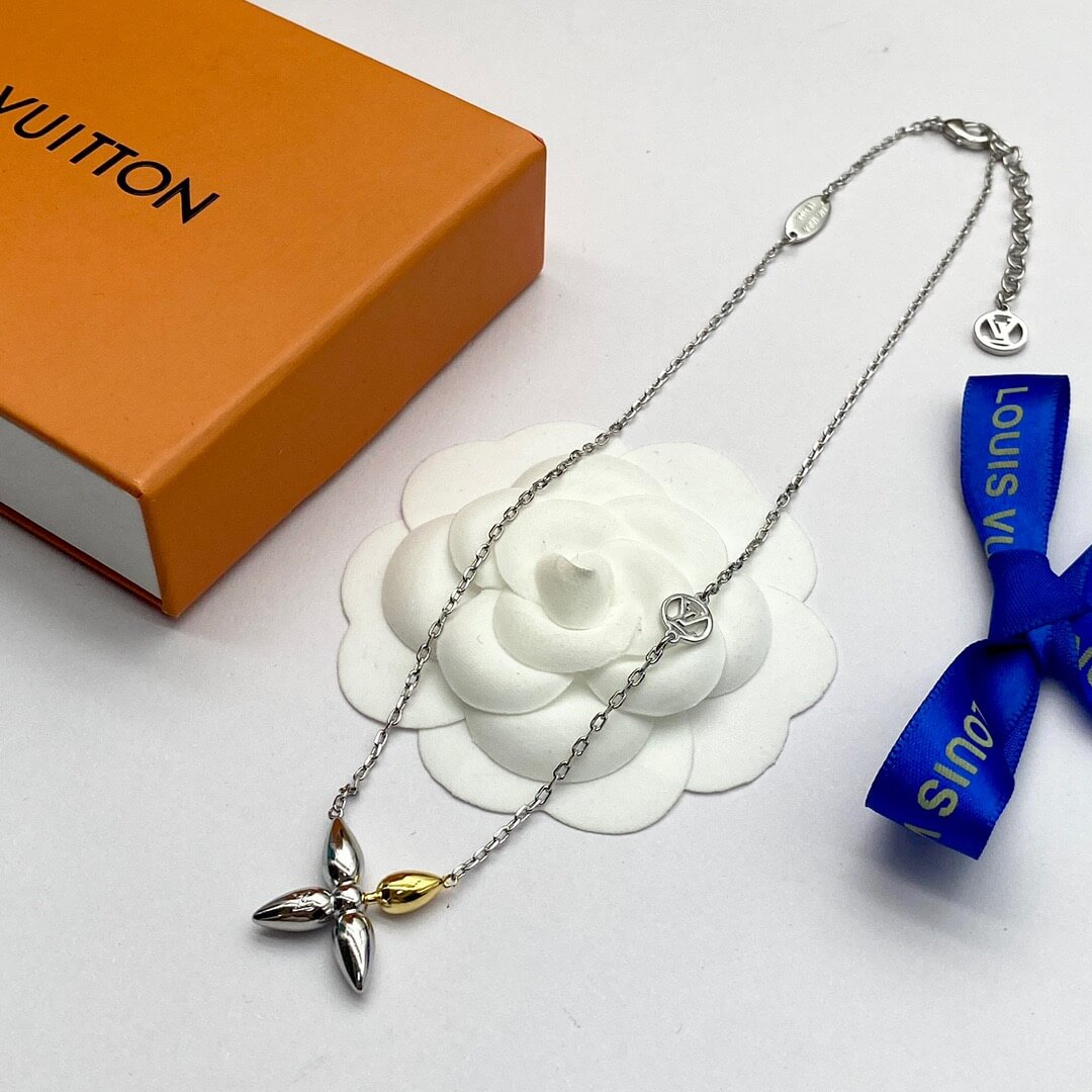 LOUIV Necklace
