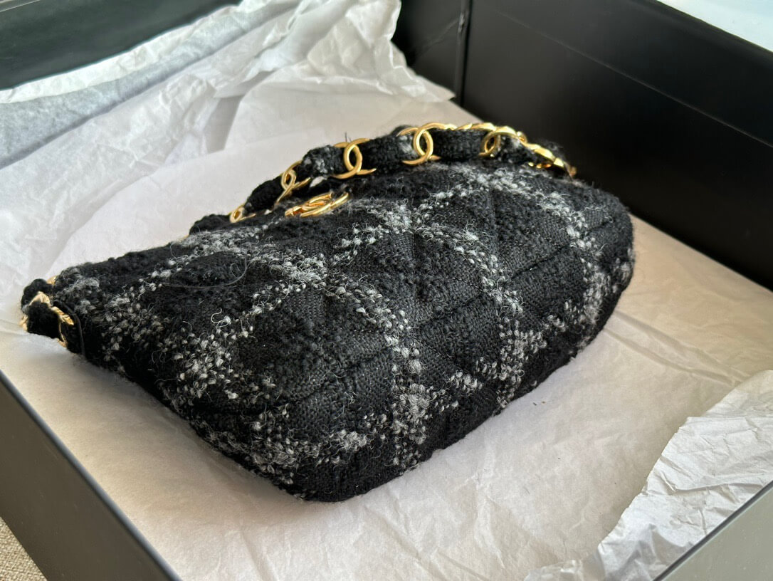 CC Hobo Tweed