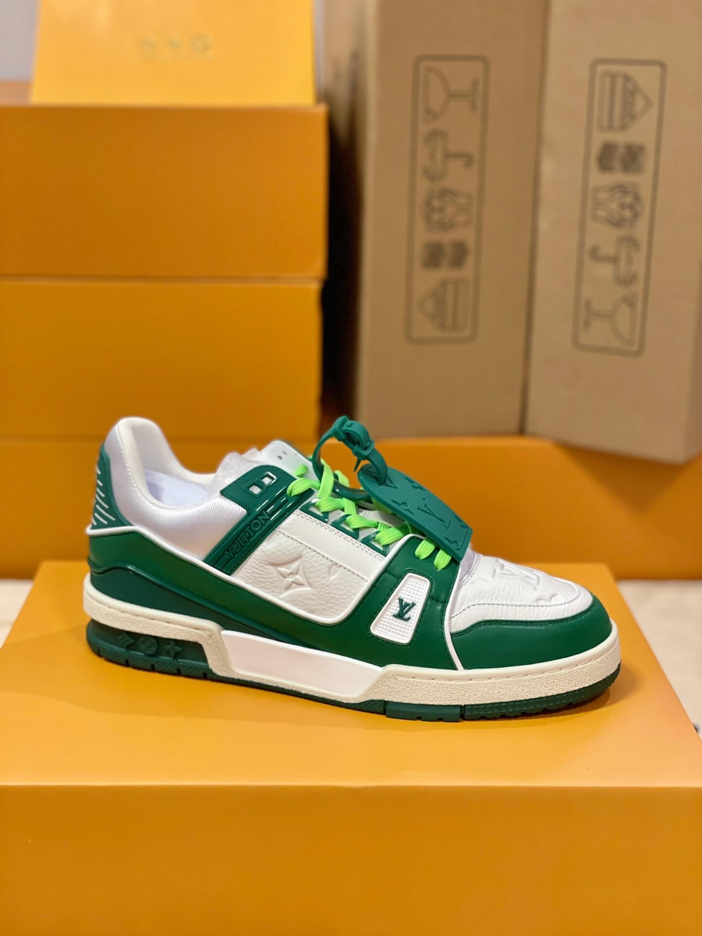 LOUIV Sneakers