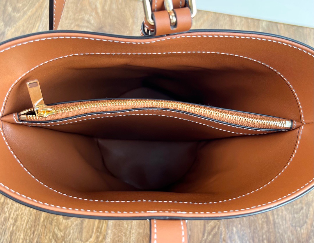 CEL Bucket Triomphe