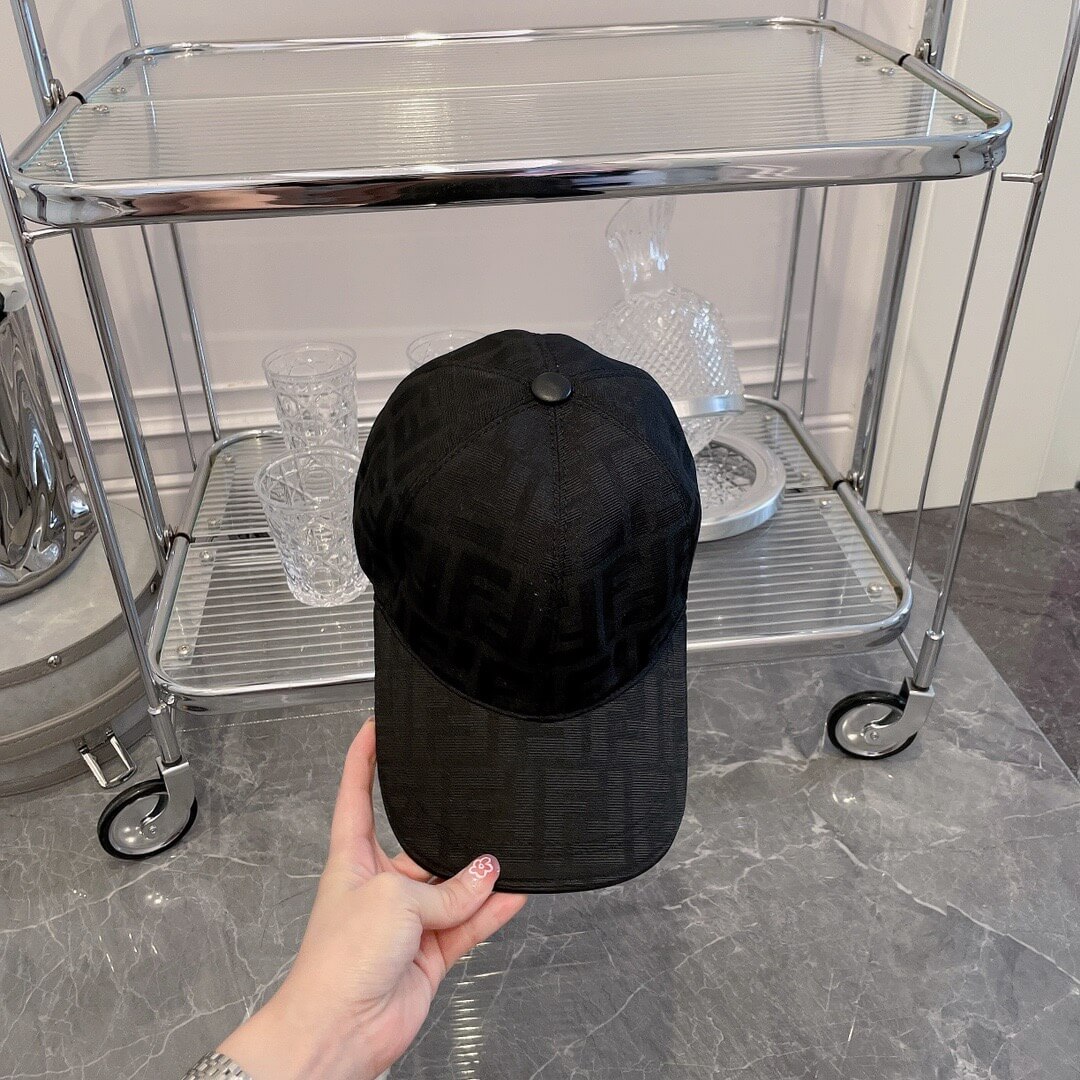 Caps