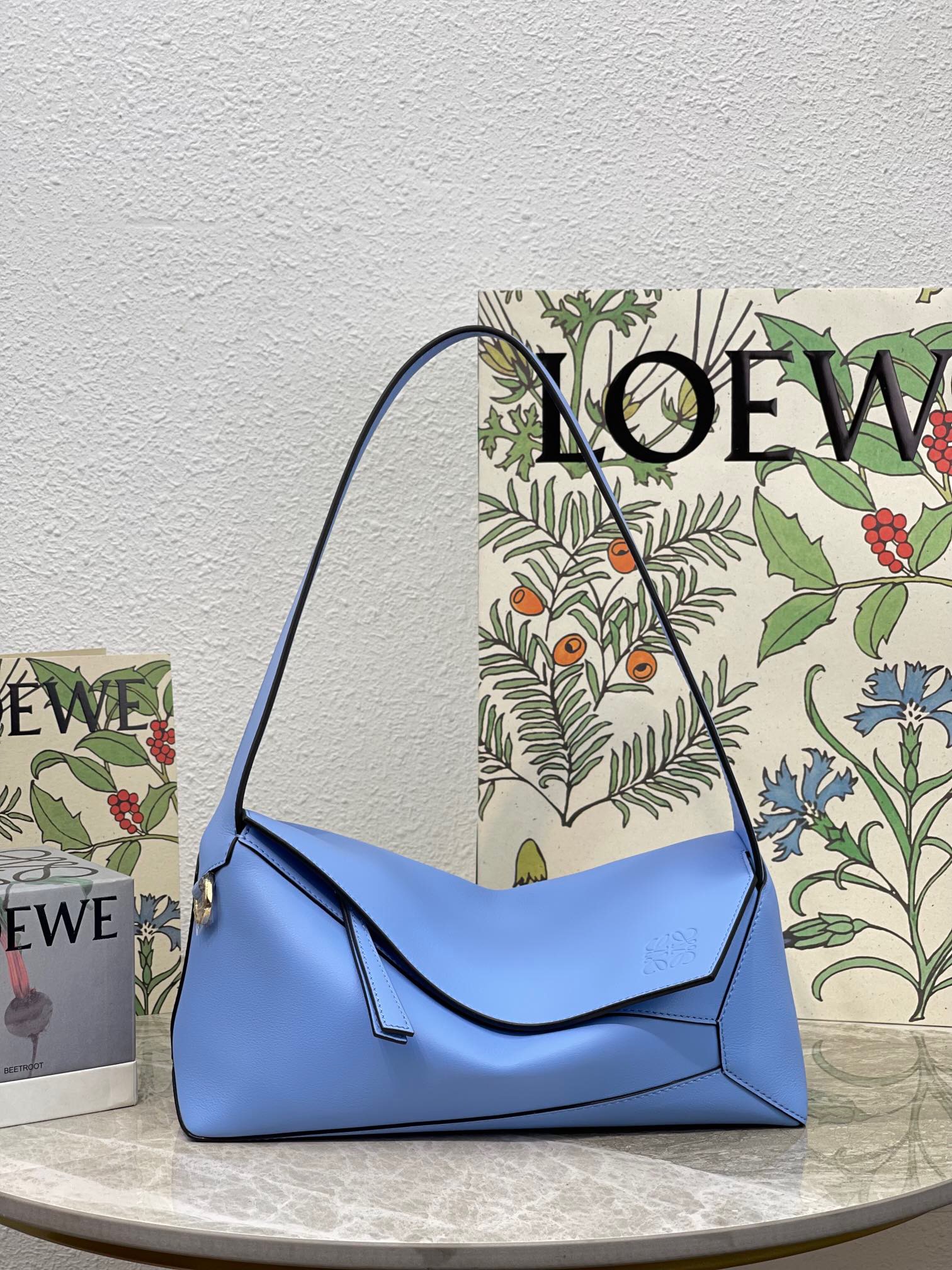 LOEW Puzzle Hobo