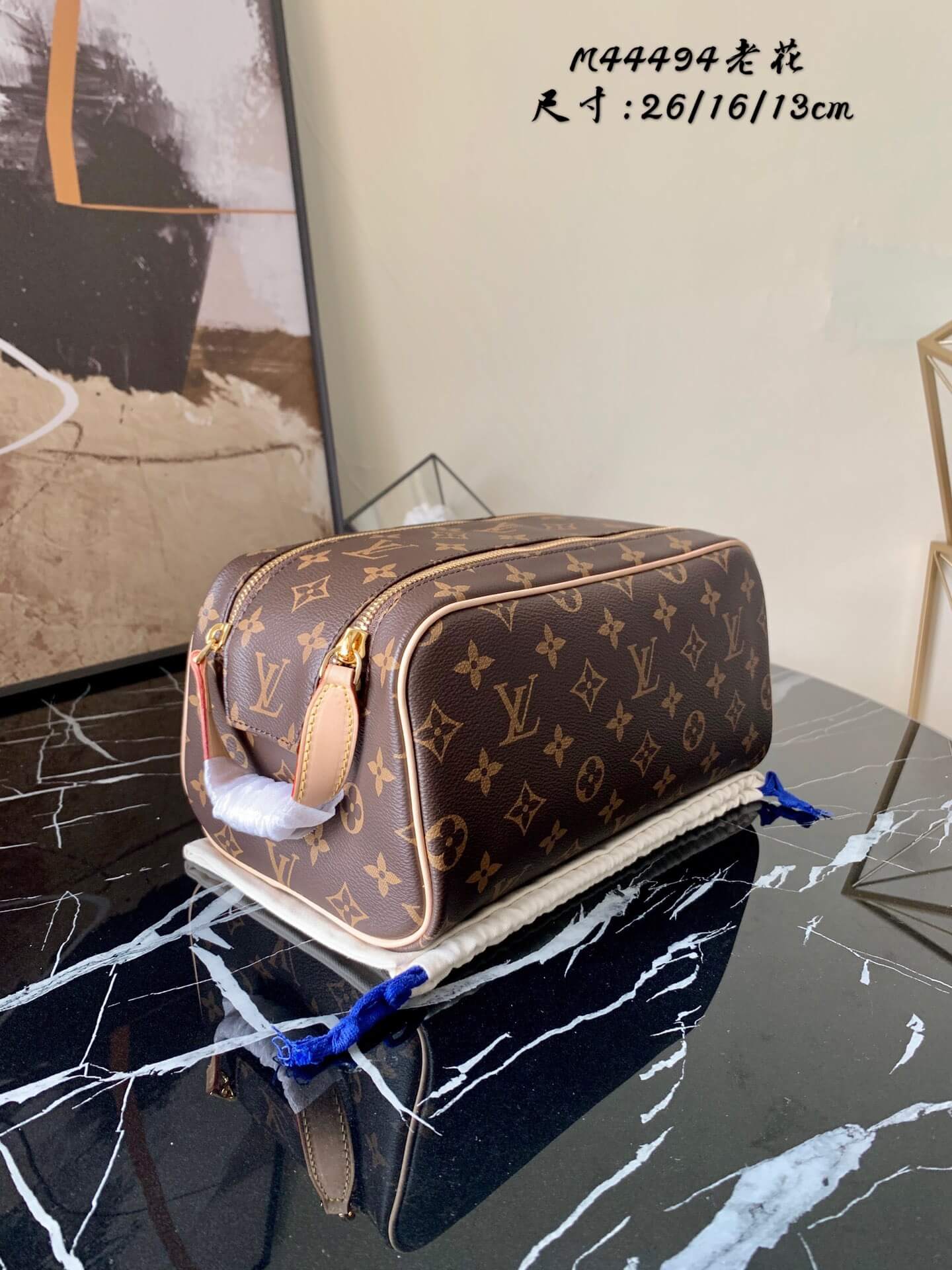 LOUIV Pouch