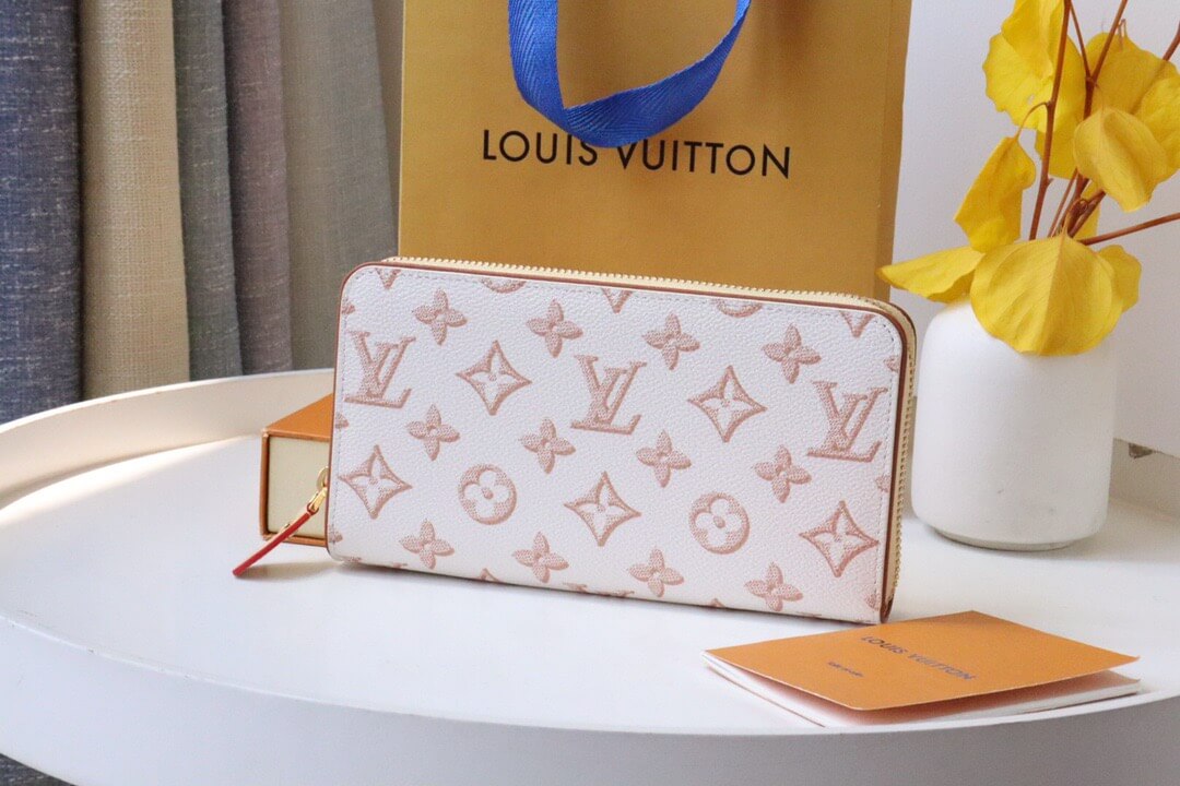 LOUIV Zippy Wallet