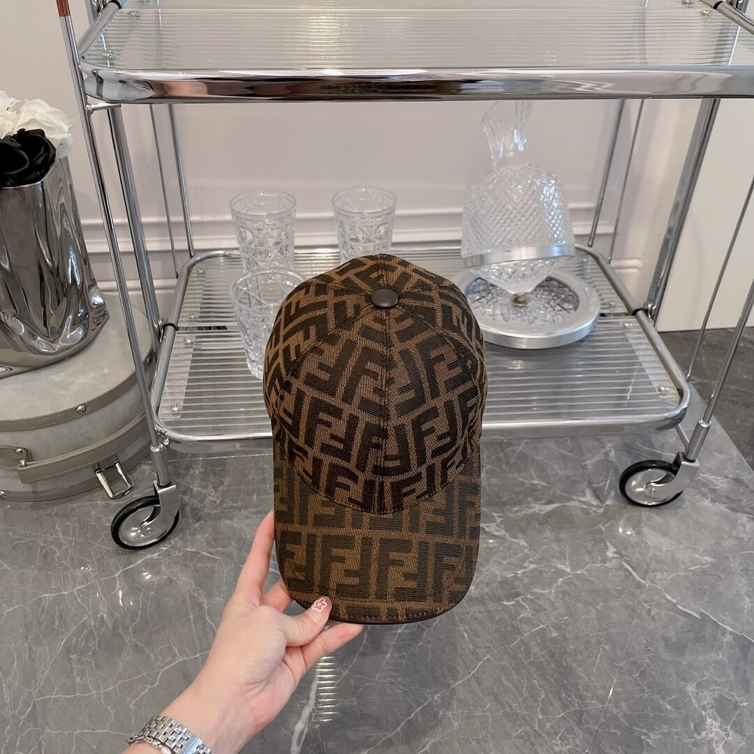 Caps