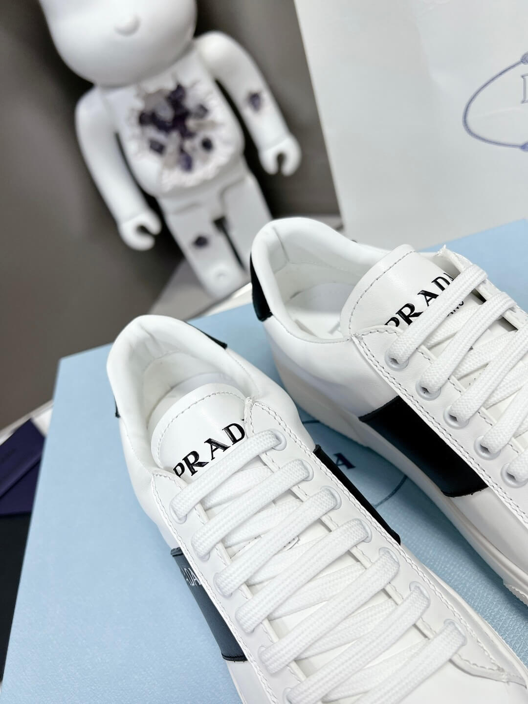 PR Sneakers