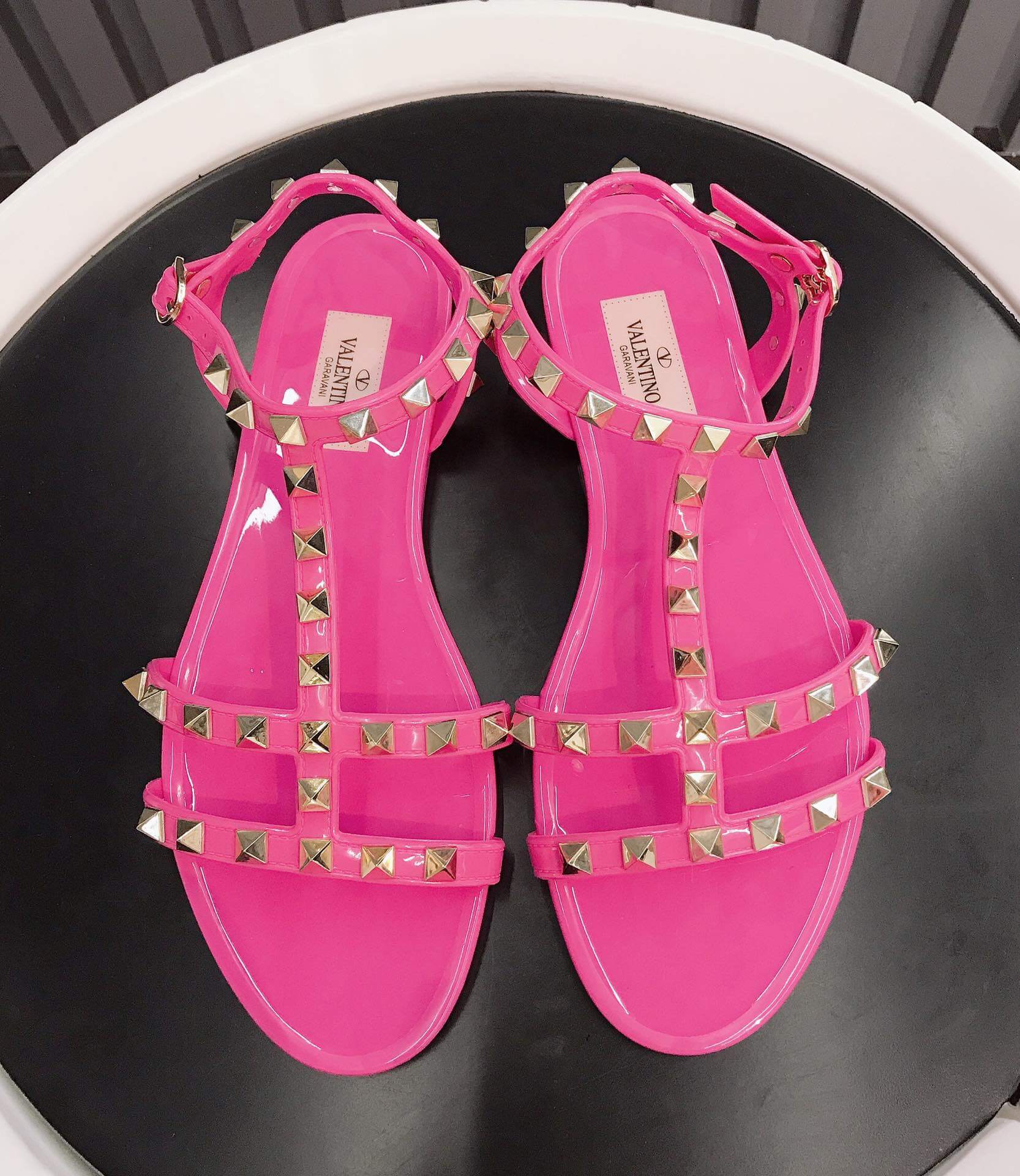VALEN Sandals