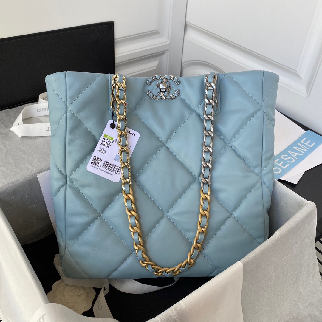 CC 19 Tote