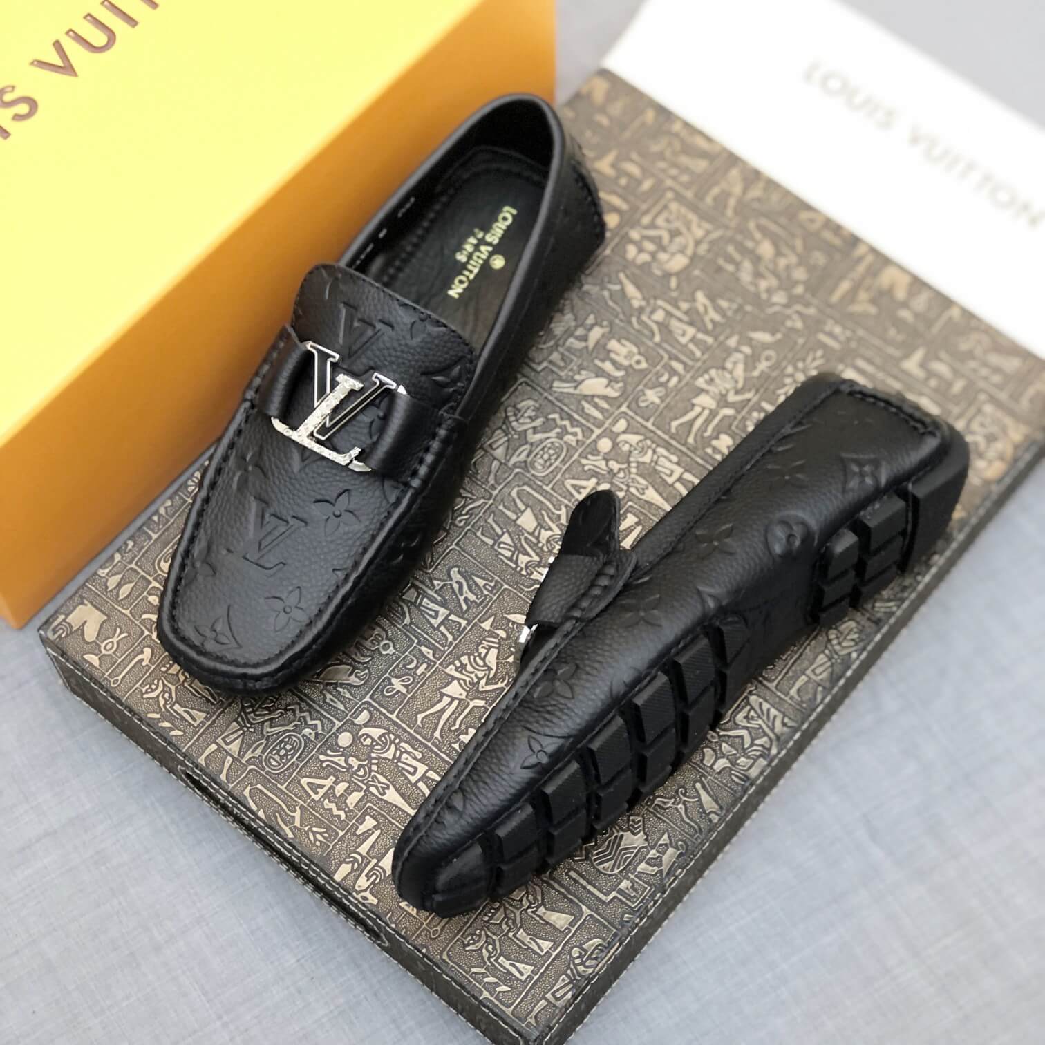 LOUIV Loafers