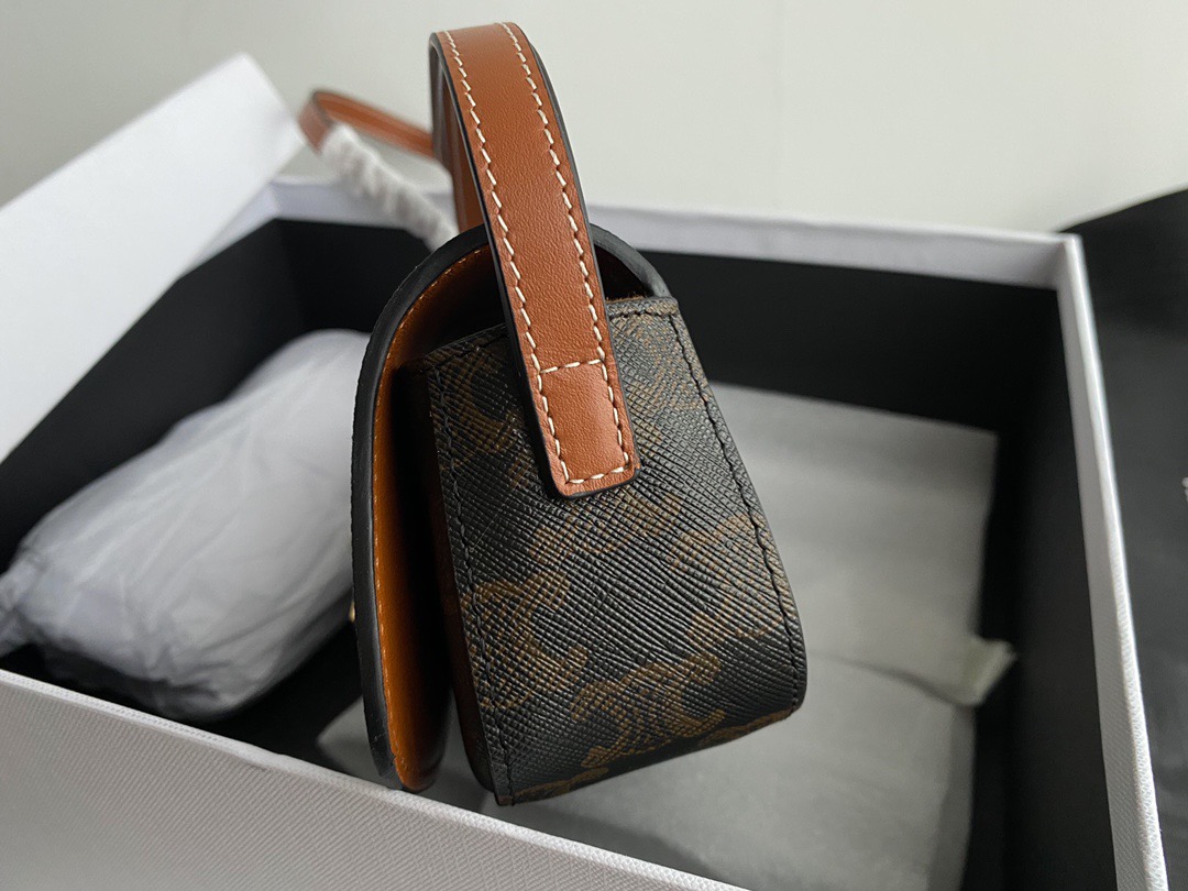 CEL Tabou Clutch on Strap