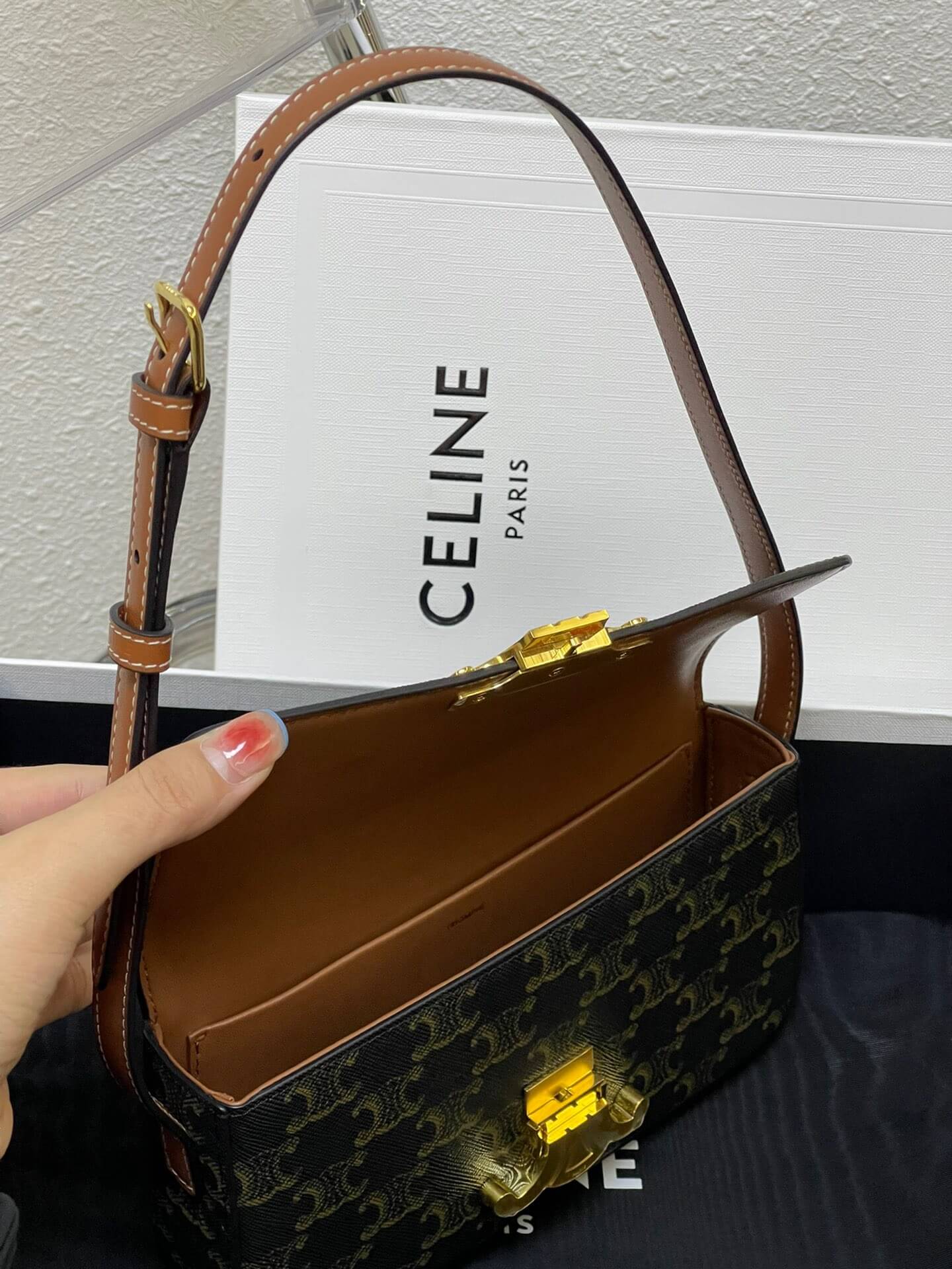 CEL Triomphe