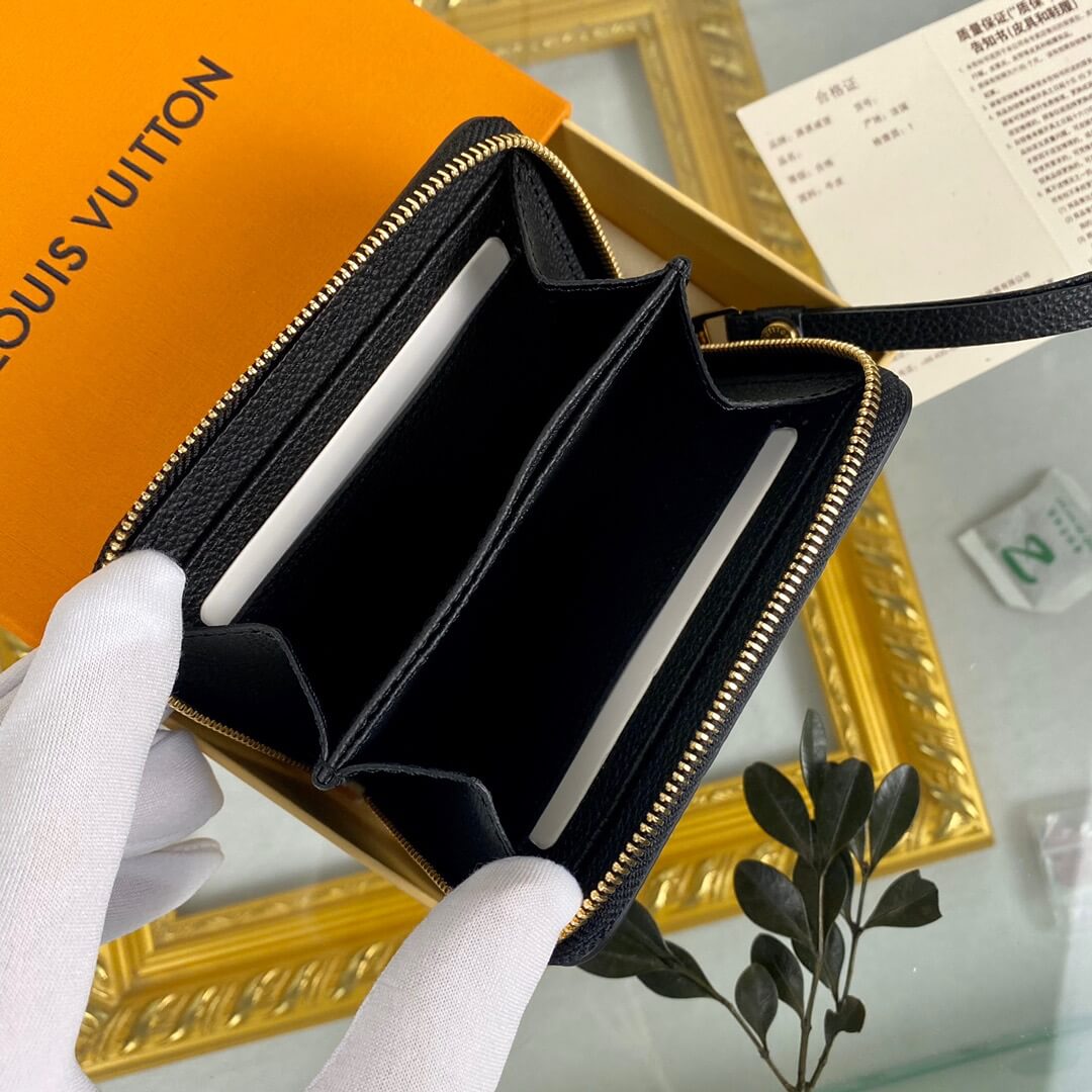 LOUIV Wallets M60574