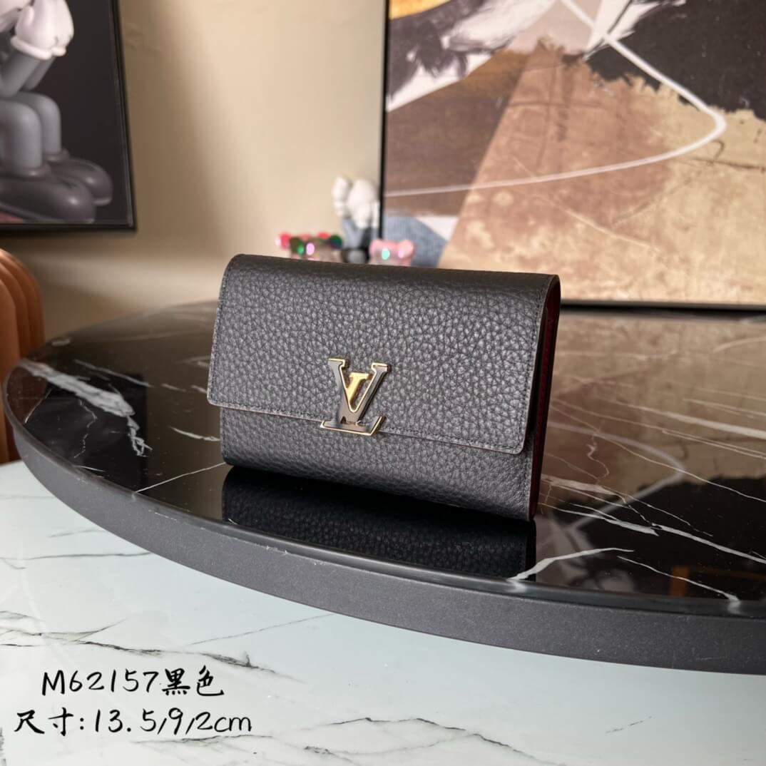 LOUIV Capucines Foldable Wallet