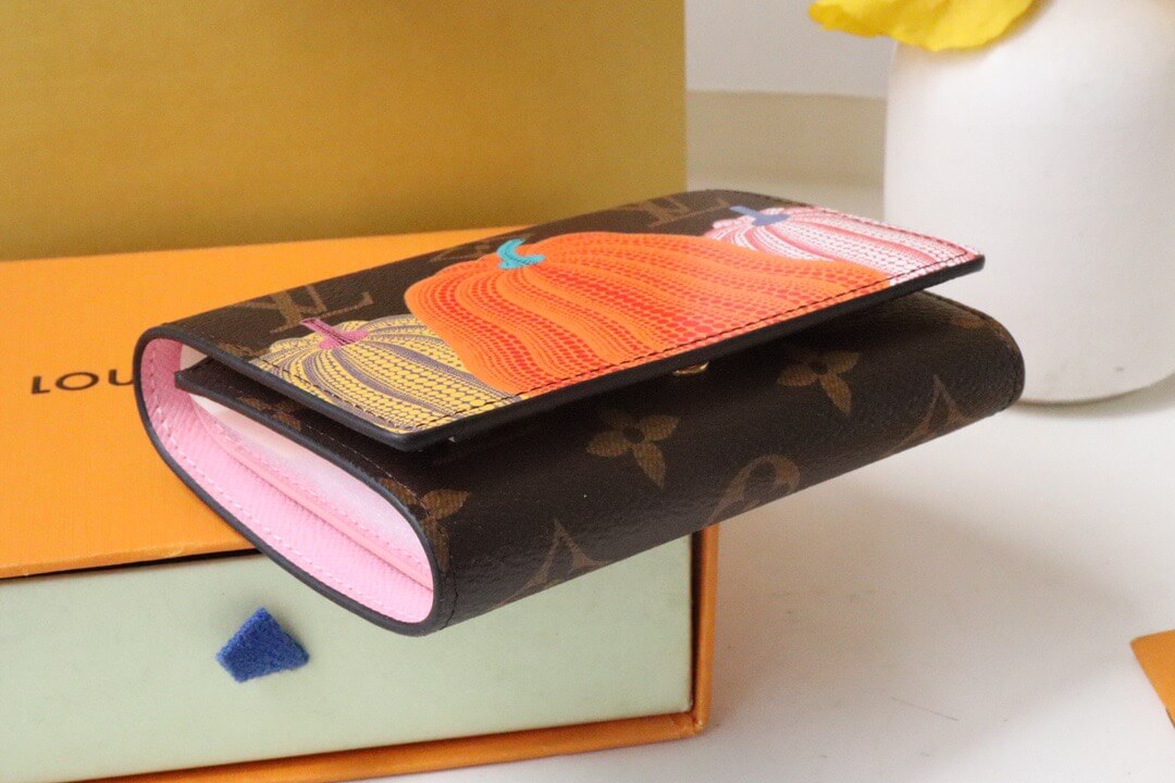 LOUIV Foldable Wallet x YK
