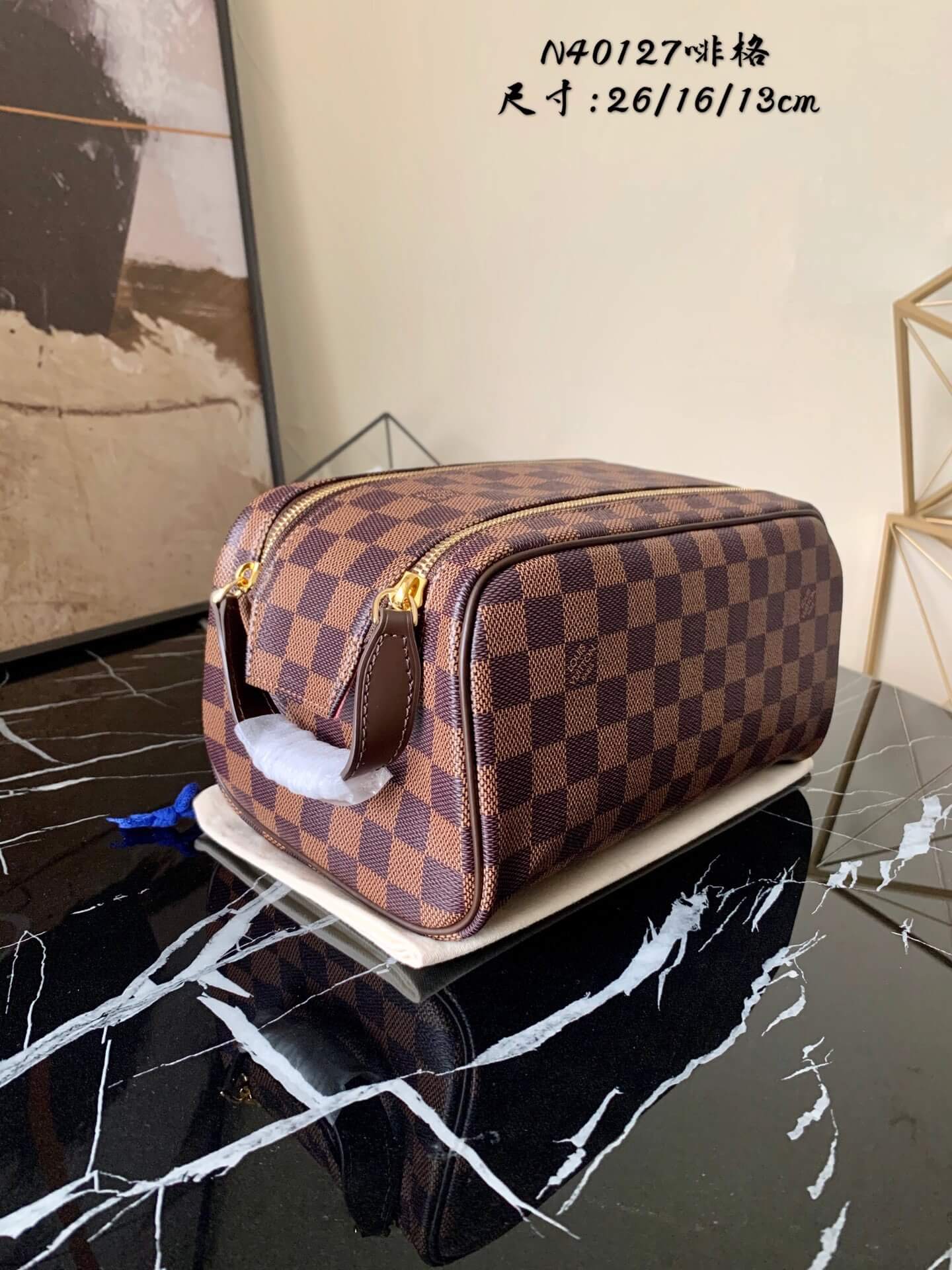 LOUIV Pouch